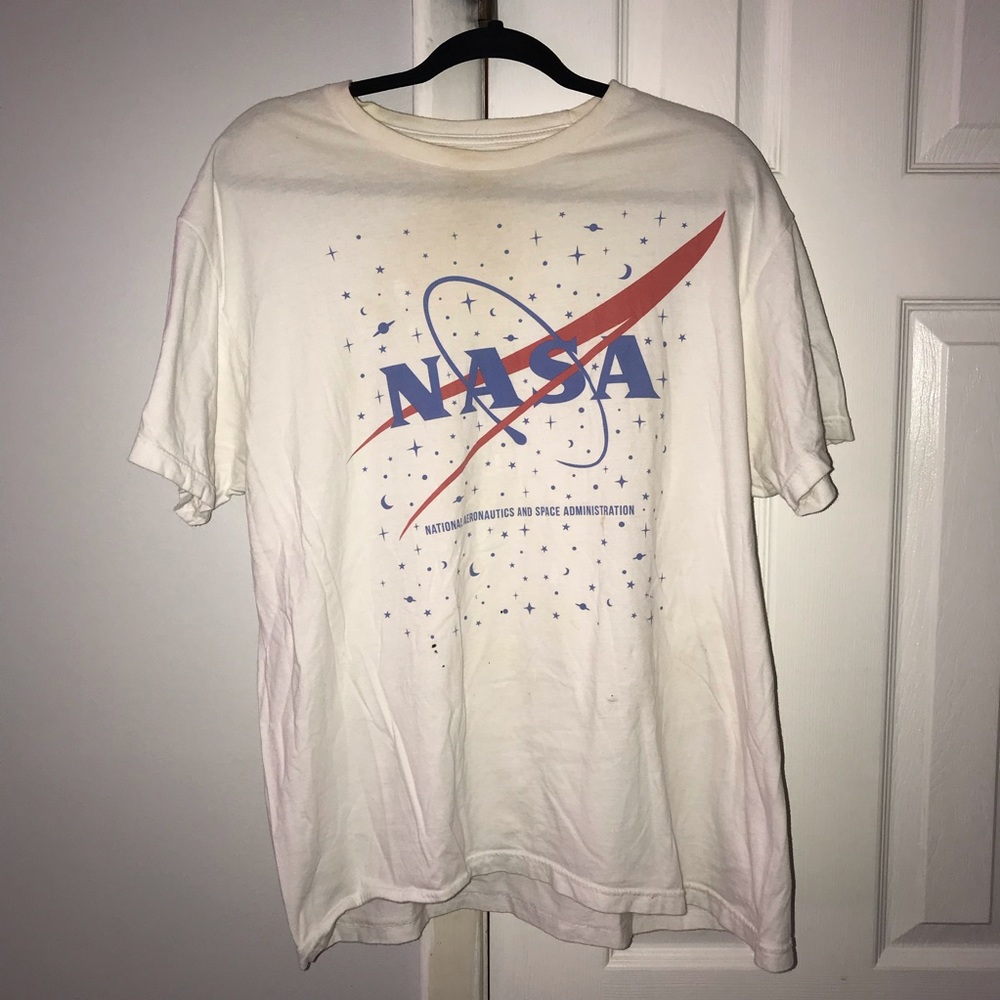 nasa urban outffiters tee!